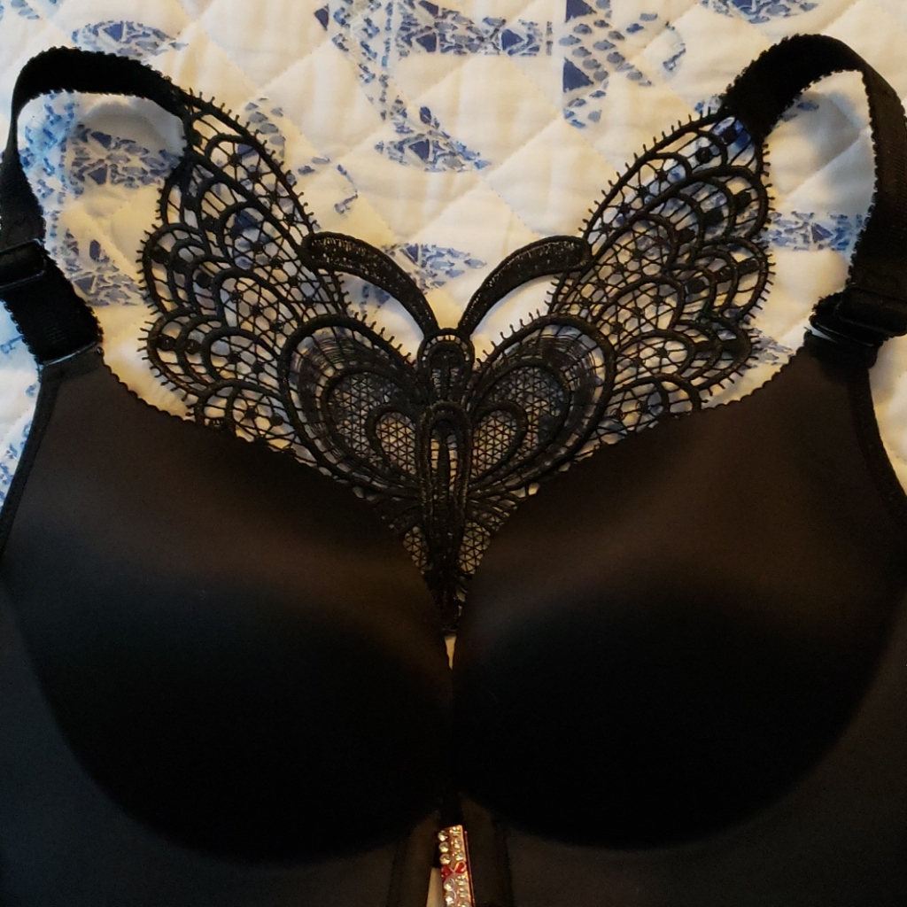 Brand New BrasFront Closure Brand New BrasFront Closure